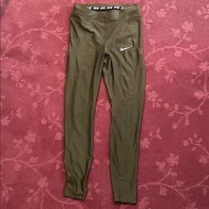 Army green Nike legging